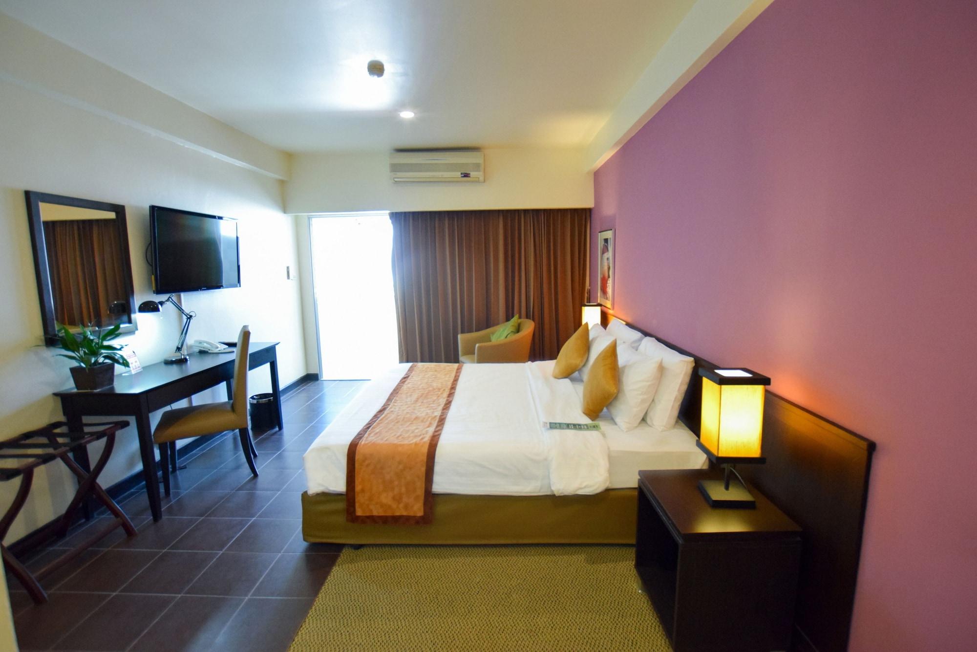 The Color Living Hotel Samut Prakan Luaran gambar