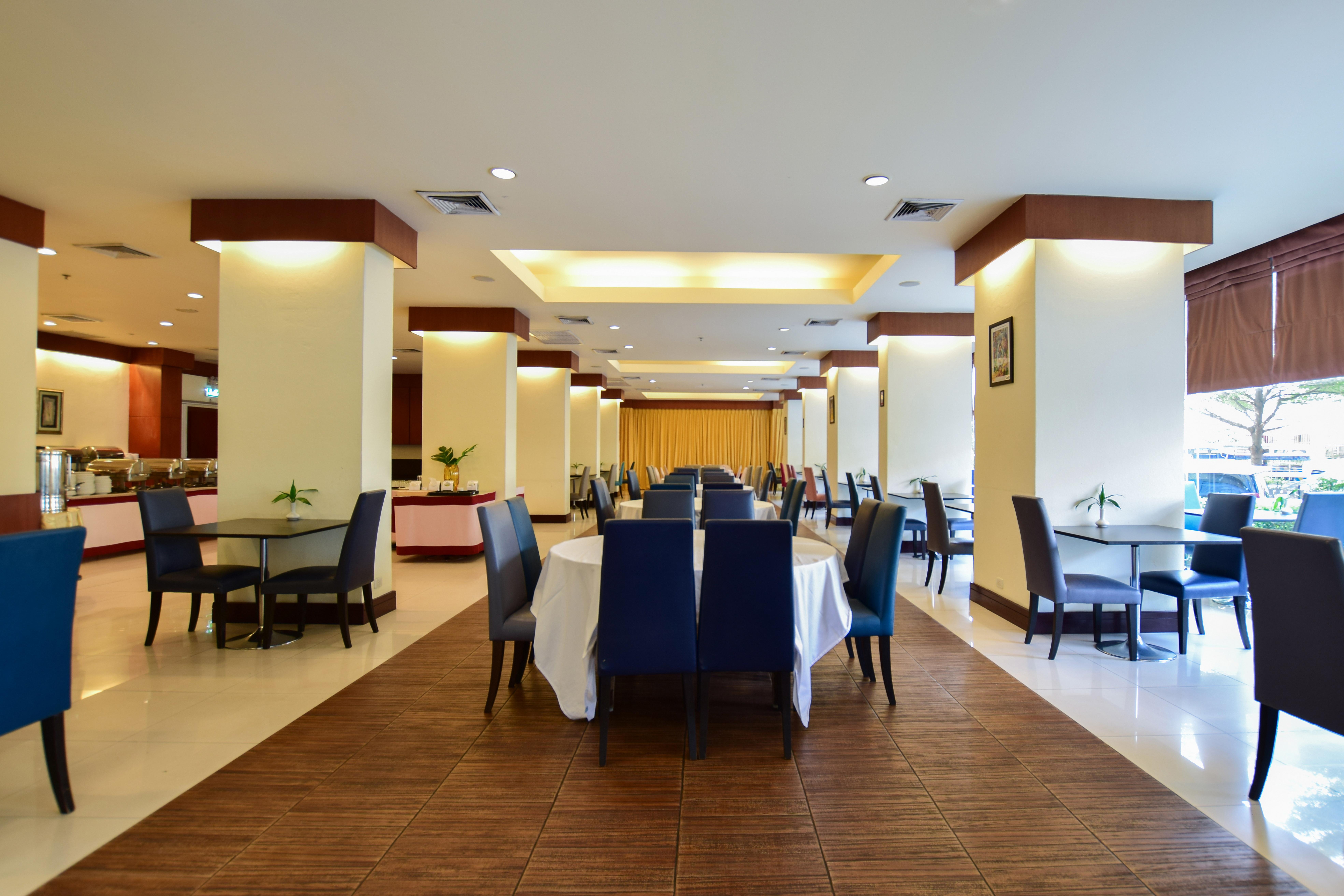 The Color Living Hotel Samut Prakan Luaran gambar